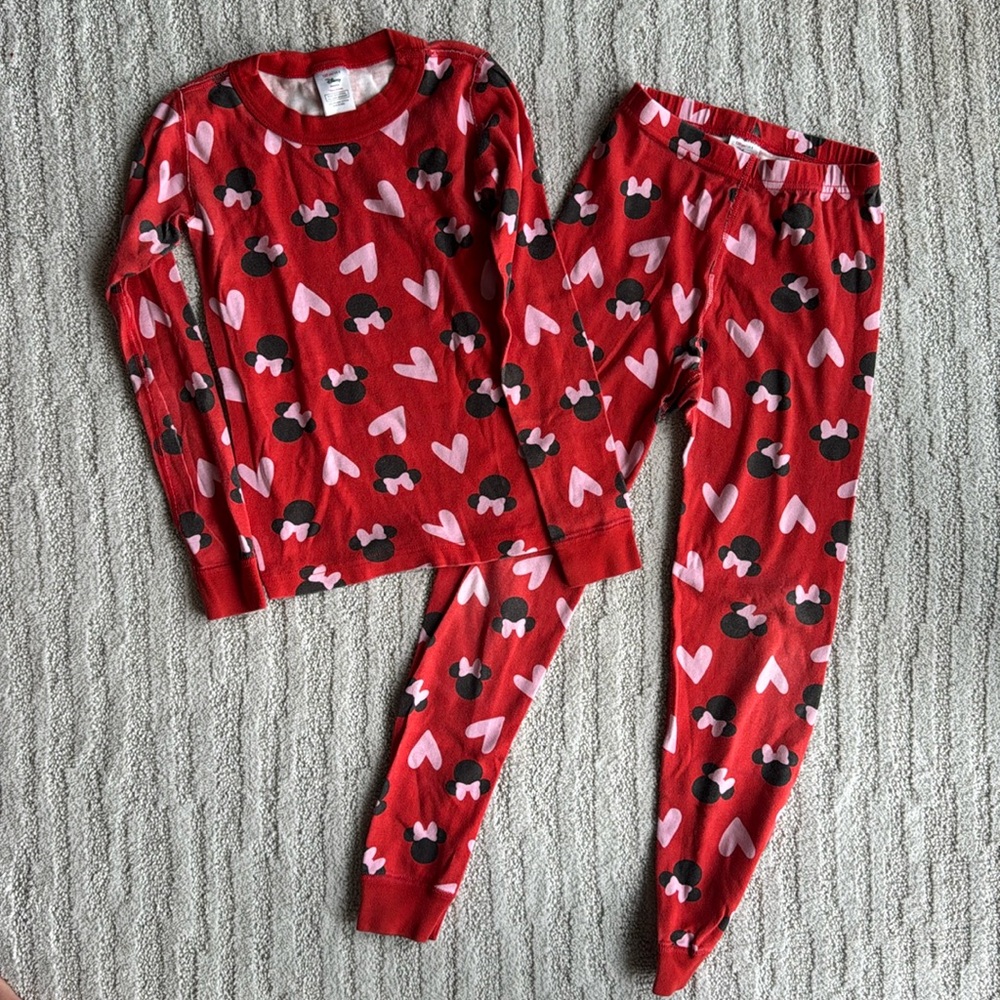 Hanna Andersson valentine’s Minnie Disney heart pajamas size 8